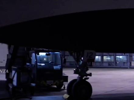 南霸天-海董真是大手腕,竟连喜爷都能给捞出来跑路!😲#电影 #角头斗阵欸 #南霸天海董 #东门帮喜爷 #好剧片段