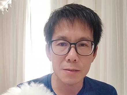 #智商税 #跑步#马拉松
现在跑步早就不用腿了,比的也不是成绩。现在跑步更多靠的是嘴,比的是谁脸皮厚。