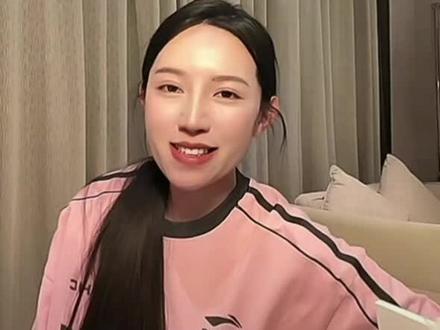 麦小登首次谈起自己的母亲。#麦小登 #日常唠嗑 @麦小登