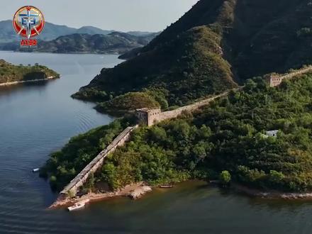 国家公祭日,东部战区发布重磅海报《大刀·祭》:时刻高举血祭大刀,坚决斩断肮脏头颅,绝不允许军国主义卷土重来!