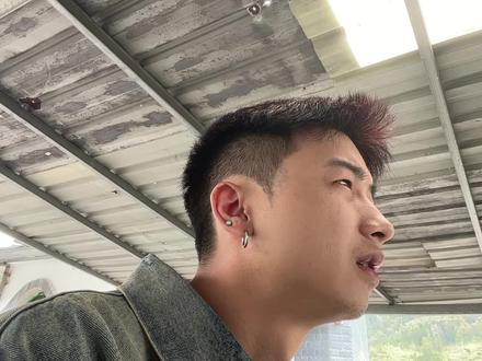 我发出来之前犹豫了很久 #笑对新的一天@小众的日常