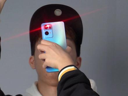 手机还能智能防窥?防窥膜都没它好用!#opporeno7 #防窥