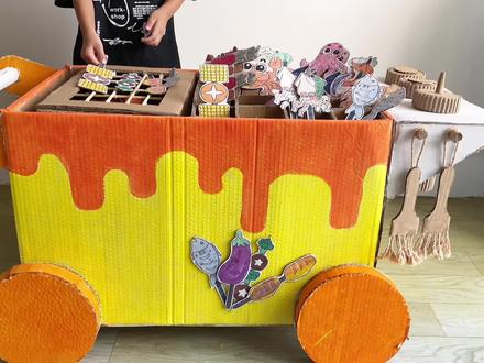 纸箱烧烤摊升级版来了!夏天怎么能少了烤串!只需要几个纸箱就可以轻松搞定! ………………………………
各种烤串不能少:
烤鱼🐟螃蟹🦀烤串🥩龙虾🦞 茄子🍆鱿鱼🐙青菜🥬玉米🌽………………………………
土豆老板马上可以出摊了!#废物利用变废为宝 #亲子手工 #纸箱改造 #手工 #自制玩具