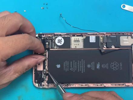 #手机维修 #苹果手机 #苹果手机主板维修 苹果手机6Splus换主板。拆机装机全过程适合新手小白操作