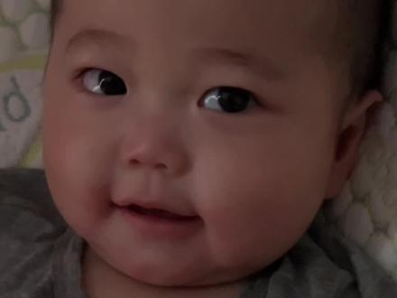 又不上班又不上学的,天天起那么早干什么🤫当妈后睡的比狗晚,起的比鸡早,睡个懒觉都不得了😂 #人类幼崽 #萌娃日常 #带娃#有一个超级可爱的宝宝是什么体验