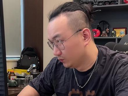 其实是很正能量的视频,博主能开的起玩笑拍下来,咱就乐!#精神状态belike #正能量 #pov #辣个老板