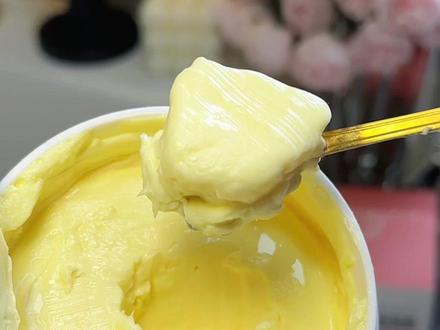 孩子皮肤一到冬天就干燥起皮,一定要试试这个#棘宝沁润霜。黄油质地,非常滋润。囤两罐全家都能用#超便宜超划算 #儿童面霜 #身体乳 #秋冬必备