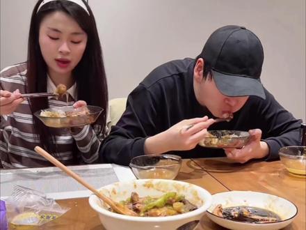 关于八仙子做饭的好吃程度
#八仙子 #王男 #王广 #吕严 #摇汞青年