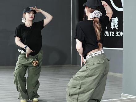 零基础学起来啦#后裔摇 #后裔摇舞蹈挑战 #抖音潮流舞蹈大赛#简单易学#糖糖舞蹈