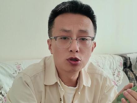 不知道鹦鹉应激怎么救?看完这期,再也不慌! 很多新手遇到鹦鹉应激,要么慌得乱上手,要么瞎喂药,反而把鸟越吓越糟。
这期把急性 / 慢性应激处理、家庭急救方法、送医标准一次说透,看完你就能从容应对,再也不慌。
下期讲怎么从根源预防应激,让鸟宝少遭罪。#鹦鹉应激 #鹦鹉应激急救 #新手养鹦鹉 #牡丹鹦鹉 #玄凤鹦鹉 #养鸟避坑 #鹦鹉养护干货 #手养鹦鹉科普