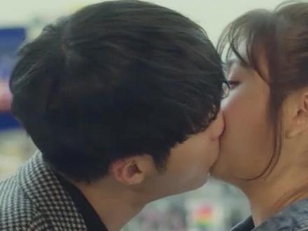 女生总是容易在细节上崩溃 #伟大的诱惑者 #禹棹奂 #joy朴秀荣