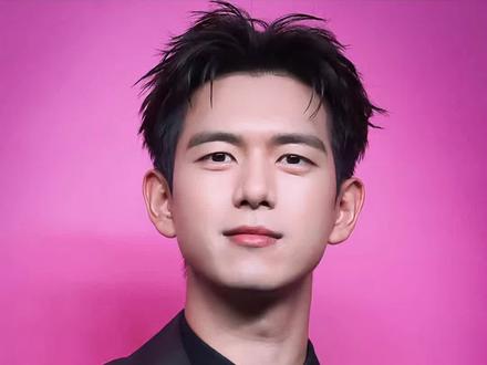 同是杨天真旗下艺人,真是应了同公司不同命,如今的发展境况天差地别 #李现 #宋佳 #马伊琍 #白宇 #梅婷