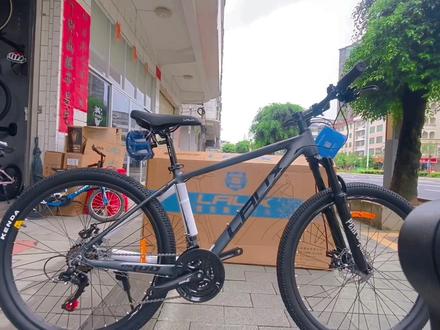 一款千元出头的扛把子,铝合金无痕焊接,铝合金花鼓,铝合金压盘,一款舍得用料的好车#雷克斯LAUX自行车 #性价比 #自行车推荐