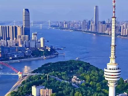 湖北高中生想上211 到底需要考到什么位次? 湖北高考生家长必看! 想上211到底要考多少名?4个位次线直接划重点,6000名内冲北邮西电,25000名后也有兜底211!不同位次对应哪些院校、专业和城市,一次性说透,帮娃避坑选对最优解#211大学 #北京邮电大学 #武汉理工大学 #湖北高考 #石老师说湖北教育规划