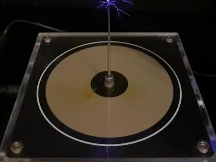 特斯拉线圈 #小玩具#好玩#有趣#解压