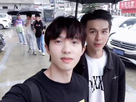 爱的人,没有一生世吗?
这次是真的离婚了
#种地吧 #言归何昊 #李昊 #何浩楠