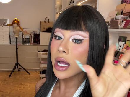 挑战粉丝投稿的黑天鹅妆容!#黑天鹅 #仿妆 #粉丝投稿