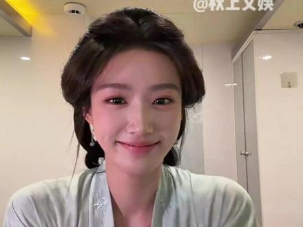 #卢昱晓cha了咏春手语舞 手势舞都用手语的话,那手语会被普及的很快的#卢昱晓 #咏春 #手语