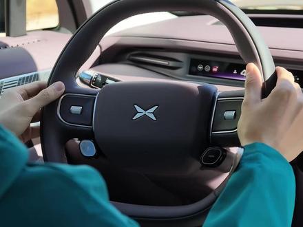 全线控,会更好开吗?小鹏 GX 动态试驾 线控转向、线控刹车、线控底盘,小鹏 GX 这辆旗舰六座 SUV,把他们所有能用的黑科技都用上了,本期锋潮评测,就来给大家讲讲它开起来到底怎么样?
#小鹏GX #线控转向 #线控底盘 #动态试驾