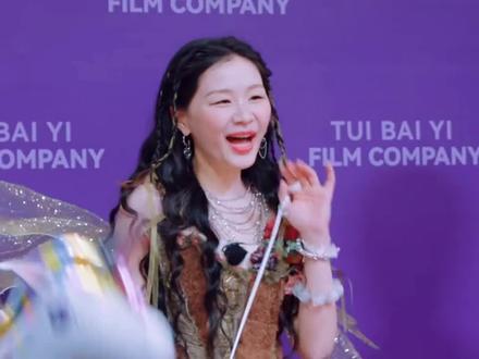 只有金靖能让张凌赫瞬间变脸吧😂哈哈哈哈哈