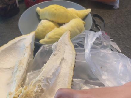 让豆包帮忙挑选榴莲,结果居然还不错。
#豆包选榴莲 #开盲盒 #开榴莲就像赌人品