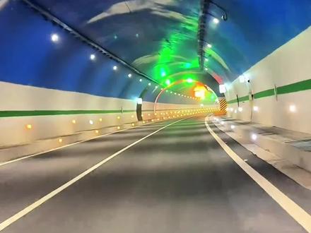 天山胜利隧道是如果展现中国基建的“牛”#天山胜利隧道 #新疆自驾公路 #新疆旅游推荐 #最美公路