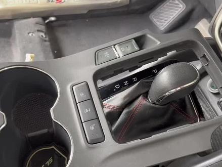 长安CS75中央通道扶手拆卸#专业维修保养