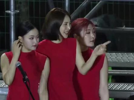 江南Style(DJ何鹏版)-PSY💃💃💃现场完整版✍🏻️