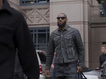 詹姆斯和杨绍杰追分被暴击208分!杨绍杰决定免八只要詹姆斯200分#詹姆斯 #杨绍杰 #台球 #追分 #免八