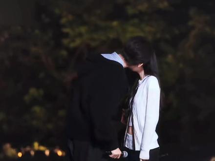 好响的一声mua~~~#恩新 #恩恩小新 #怦然心动20岁