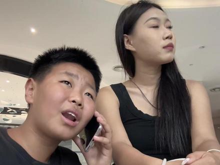 所有的弟弟都会帮姐姐拍照嘛 #老弟 #旅行 #姐俩日常 #韩束白蛮腰防晒 #与爱共度朝夕