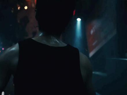 这肌肉线条,文弱小生爆改猛男?#双轨 #何与 #靳朝 #何与行走的哥系荷尔蒙