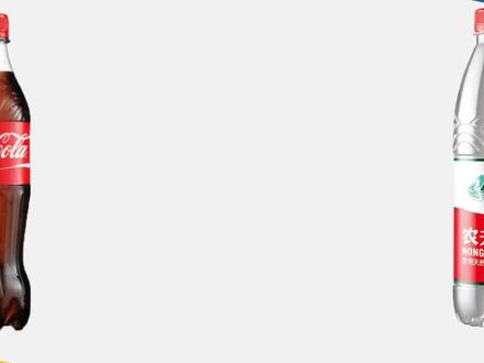 “盖”是英雄!小小瓶盖内藏无限商机!响应欧盟指令,#可口可乐 英国推出铰链式瓶盖,以期为环保事业添砖加瓦;#农夫山泉 #尖叫 系列用运动瓶盖俘获消费者之心,十八年稳居运动饮料销量榜前列;#亨氏 推出喷雾式沙拉汁,从瓶盖开始控卡;#熊本熊 之父日本著名设计师设计酱油瓶盖,让最后一滴酱油自己流回瓶里……小瓶盖如何迸发大创意?本期食装,为您揭秘! #FoodTalks食装 #食品包装 #食品 #包装 #瓶盖 #设计 #包装设计 #包装工艺 #环保 #健身 #控卡 @抖音小助手 @DOU+小助手 @DOU+上热门