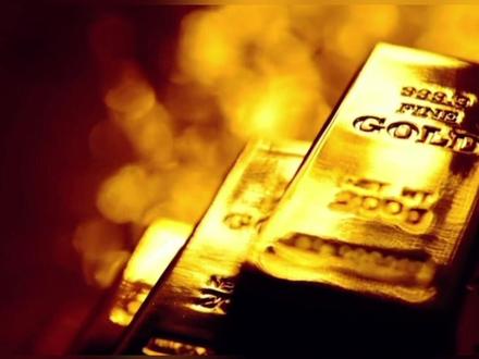 2月5日下午黄金市场最新消息 今日黄金持续大幅震荡#黄金 #财经 #金融 #贵金属 #国际新闻