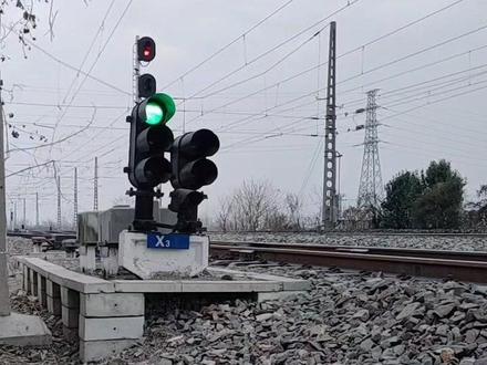 黄灯等代,绿灯发车
K1505上海一周口
明光站3道发车