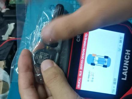 #胎压监测 #胎压传感器 #胎压复位 元征501胎压设备 别克GL8胎压传感器检测与复制