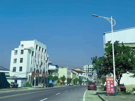 今天应粉丝要求,自驾游房县到十堰的国道,分享给你你门#山水车城宜居十堰 ###身体和灵魂总有一个在路上 #听闻远方有你动身跋涉千里