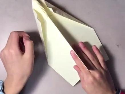 飞得很远的简易纸飞机猛虎战斗机,超简单!原创的第二款纸飞机