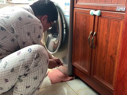 用了这么多年洗衣机,今天才知道右下角这个小门儿是干嘛用的!