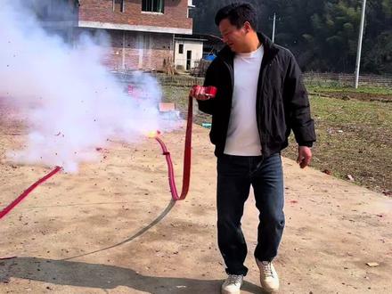 袁班长的红包真的比工程款难要多了……#舅舅外甥日常 #袁班长#阳光8点政记 #红包 #豆包知道