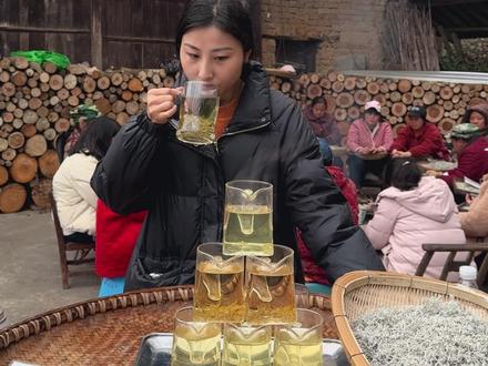 喝茶党福音来啦!恩施含硒藤茶,也叫霉茶,天然含硒无添加,入口微苦回甘超顺口,老人小孩都能喝赶紧下单 #藤茶 #霉茶