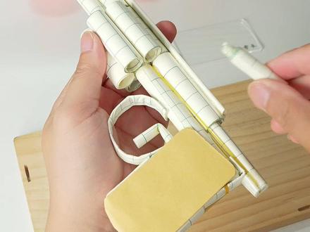 教你用纸做一把好玩的,左轮手枪~ #折纸 #手工制作 #创意DIY