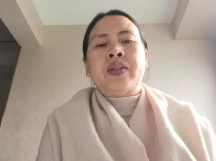 各大银行客户电话:工商银行95588;农业银行95599;中国银行95566;建设银行95533;农村商业银行96008;重庆银行96899;邮政银行95559;华夏银行95577;光大银行95595;招商银行95555;广发银行95508;浦发银行95528;成都银行95507;平安银行95501;中德储蓄银行4006115588。~~~