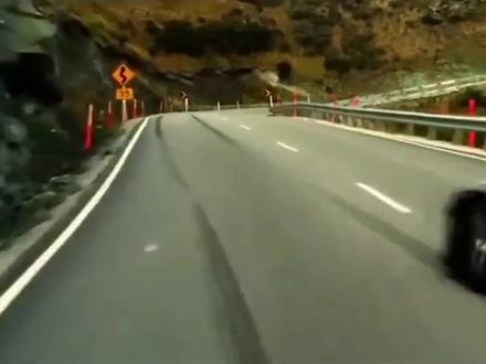 ETC设备没电了怎么办?到底能不能充电?老司机现场用充电宝演示