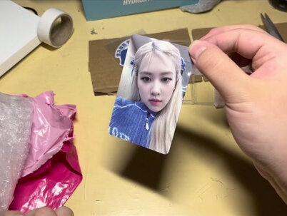 rose的特典小卡 我终于拥有了#kpop人的日常 #拆快递 #rose朴彩英 #小卡 #开箱视频