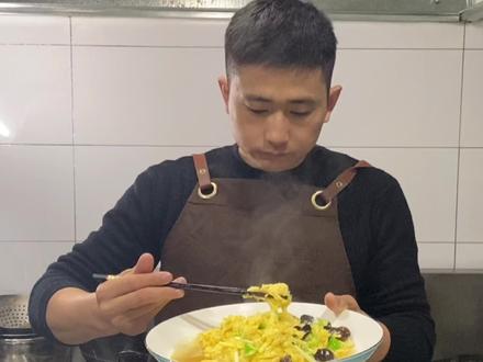 大席“涨鸡蛋”怎么做好吃?大厨教你正确做法,又香又嫩!