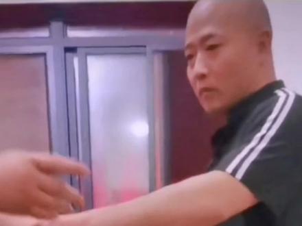 杨老师教推手#太极拳 #有一种新潮叫太极 #太极从零开始