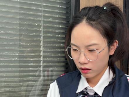 资深老师虽然平时严厉点,但遇到坏事处理起来姜还是老的辣 #内容过于真实 #真实还原 #校园 #青年创作者扶持计划