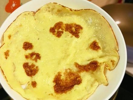 今日早餐 鸡蛋饼 快手皮蛋瘦肉粥 腊肠炒贡菜 周五不要太快乐了😃#丽萍要不问问孩子想吃啥呢 #vlog十亿流量扶持计划 #周五 #小学生早餐 #皮蛋瘦肉粥