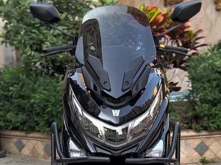 豪爵UHR150改装第四代竞技挡风安装讲解#豪爵uhr150 #踏板摩托 #UHR150改装